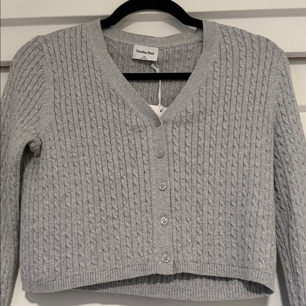 Aritzia cable knit v neck cardigan - Picture 2 of 3